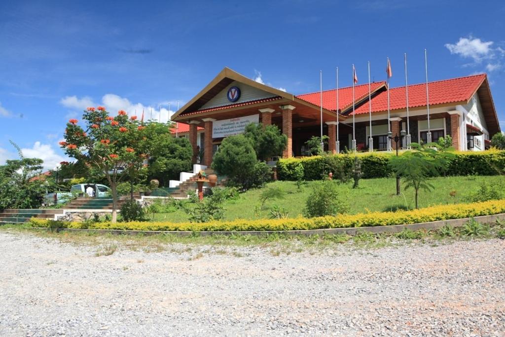 Vansana Plain Of Jars Hotel Muang Phônsavan Eksteriør billede