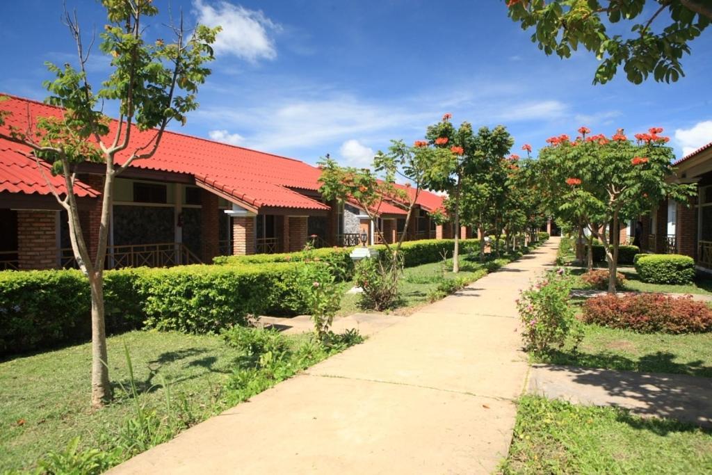 Vansana Plain Of Jars Hotel Muang Phônsavan Eksteriør billede