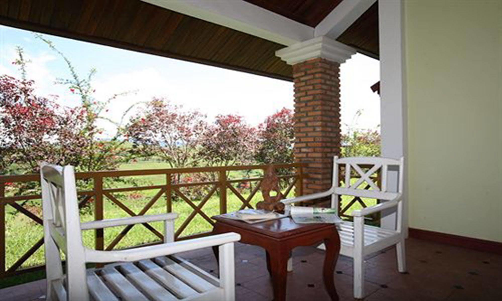 Vansana Plain Of Jars Hotel Muang Phônsavan Eksteriør billede